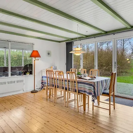 Prázdninový dům Stunning In With 4 Bedrooms And Wifi Nordenbro Vesteregn